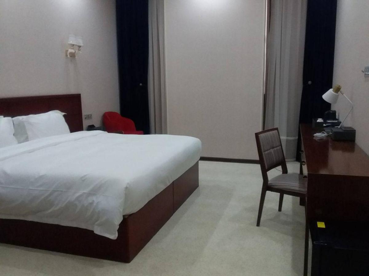 טשקנט Aura Hotel מראה חיצוני תמונה