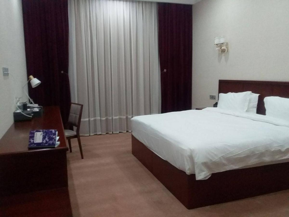 טשקנט Aura Hotel מראה חיצוני תמונה