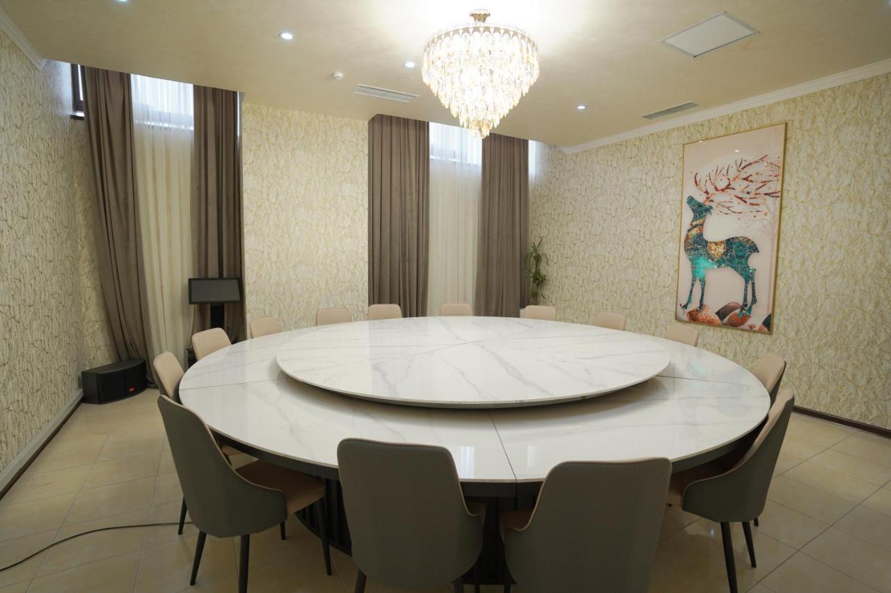 טשקנט Aura Hotel מראה חיצוני תמונה