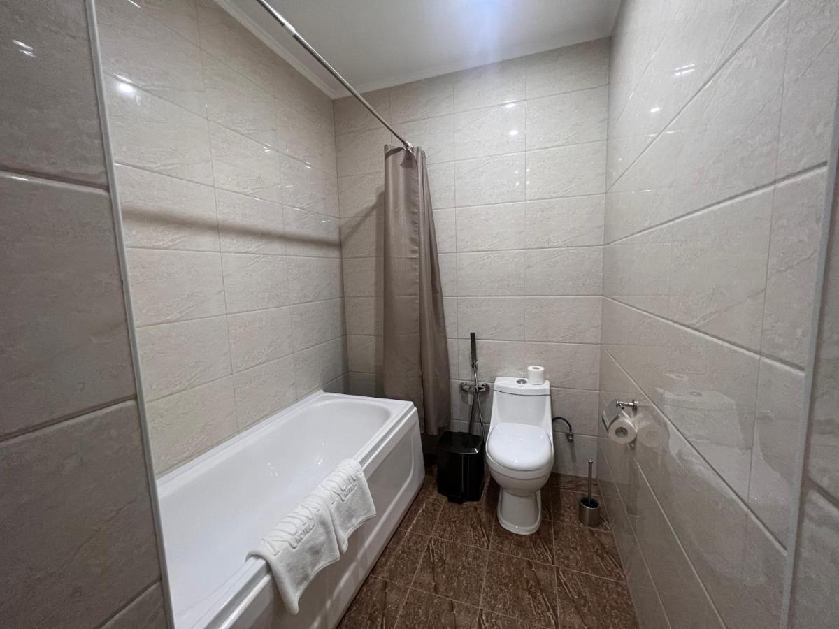 טשקנט Aura Hotel מראה חיצוני תמונה