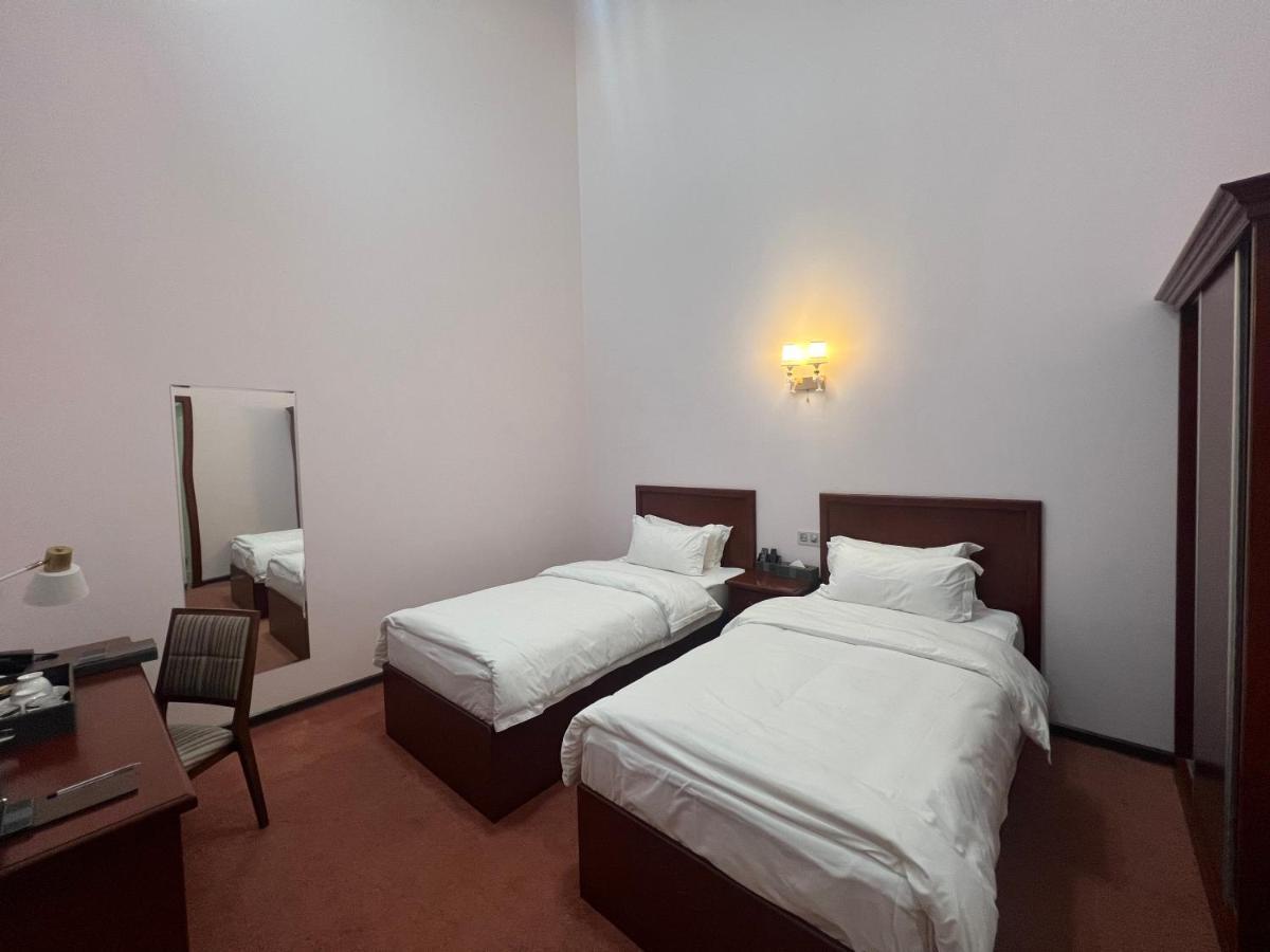 טשקנט Aura Hotel מראה חיצוני תמונה
